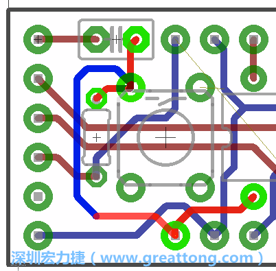 為了要創(chuàng)造一個電路通道，首先要先點擊重置開關(guān)的連結(jié)點進行布線，在電路板的背面繪制線路直到其它線路前的乾淨區(qū)域。